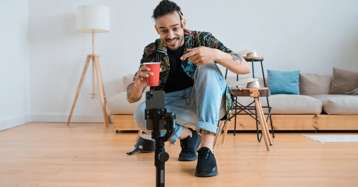 automatisation des vidéos tiktok propulsée par l'ia pour créer et publier du contenu rapidement et efficacement.