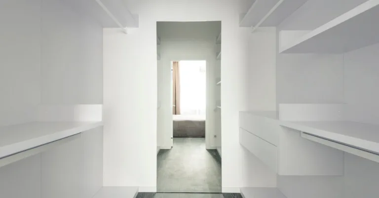 découvrez des solutions de rangement minimalistes alliant simplicité et fonctionnalité pour un intérieur épuré et organisé.